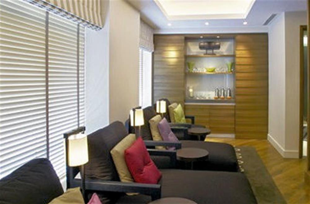 Enjoy the use of the luxury facilities of the Dart Marina Health Spa (photo 5) at Crew House in Dart Marina, Dartmouth