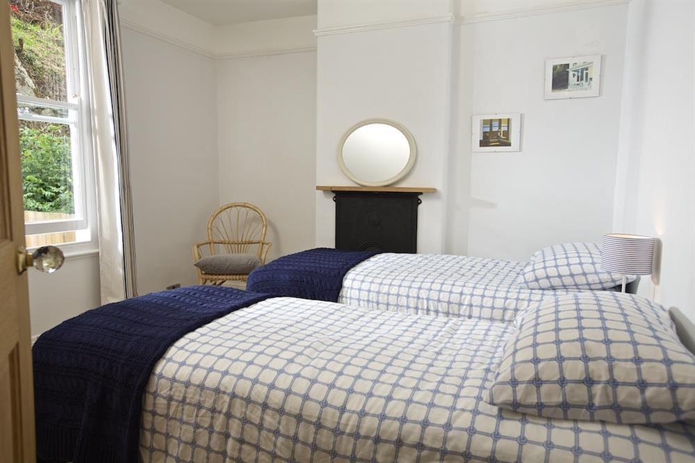 Twin bedroom with zip and link beds which can be made into a double at Crew House in Dart Marina, Dartmouth