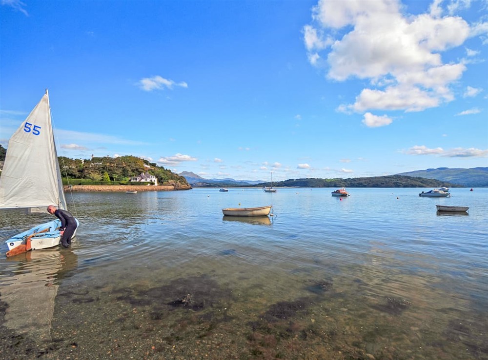Outdoor area (photo 6) at Gelli Gron (Open Pastures), 
