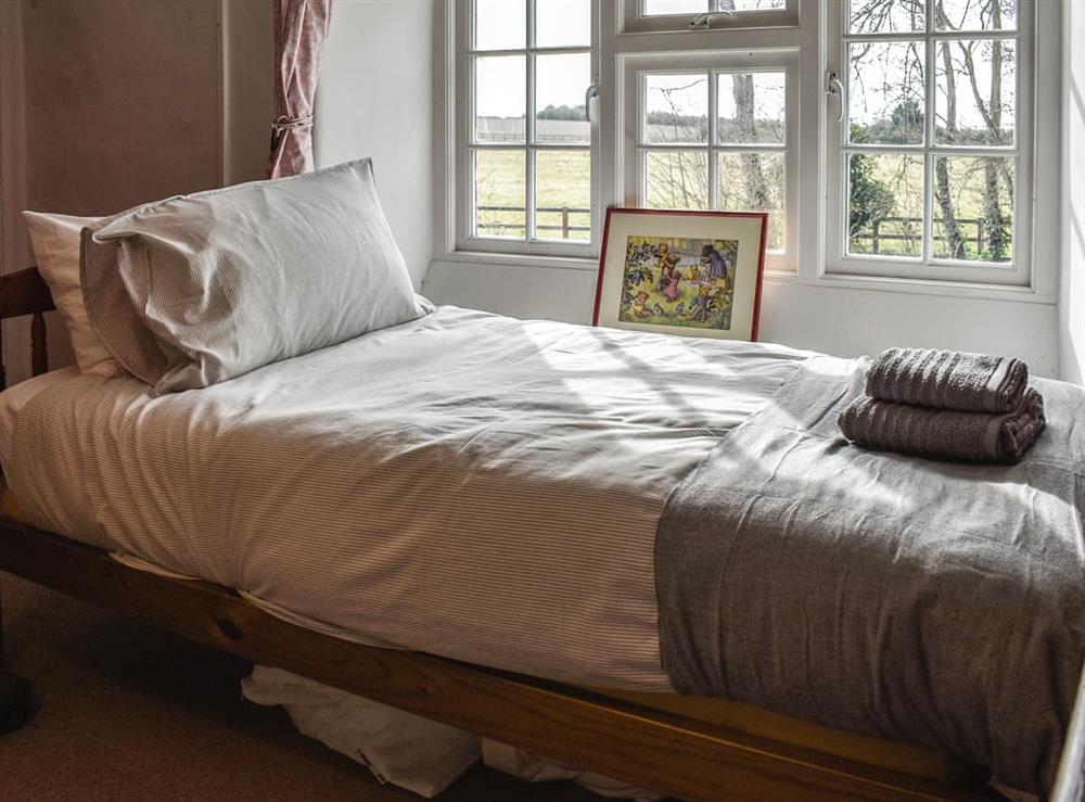 Family bedroom (photo 3) at Cricketers Cottage in Holme-next-the-Sea, Norfolk