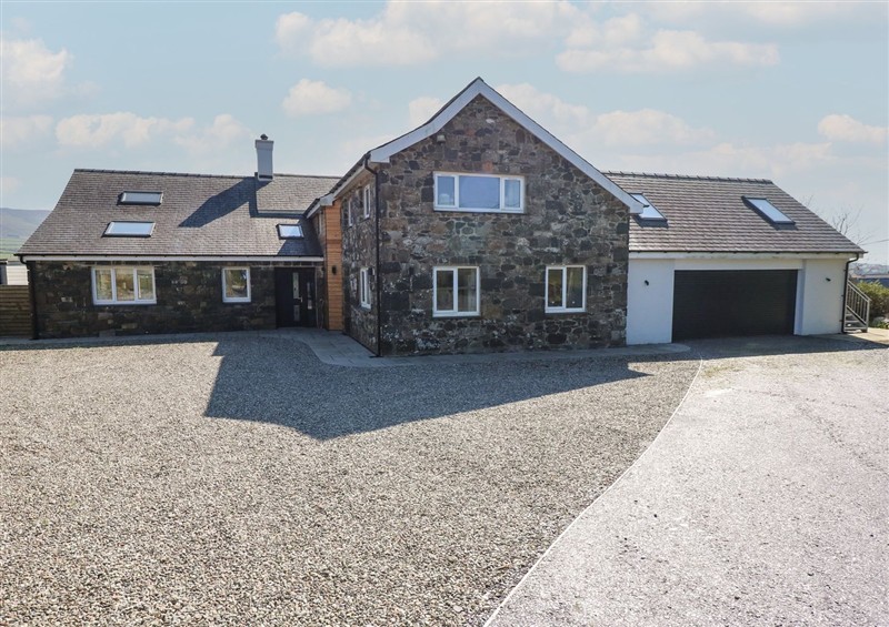 This is Criw (photo 2) at Criw, Bryncroes near Sarn Meyllteyrn