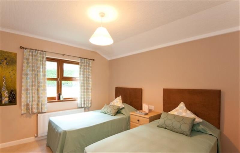 Twin bedroom at Crocus Lodge, Lostwithiel, South East Cornwall