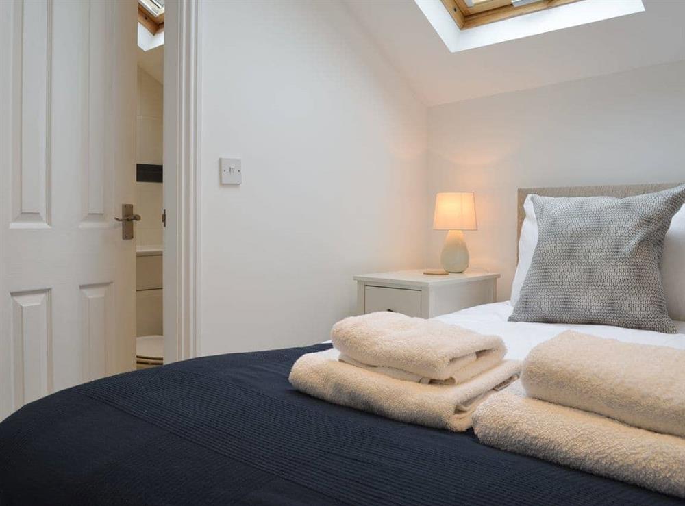 Double bedroom with en-suite at Croft Cottage in Ambleside, Cumbria