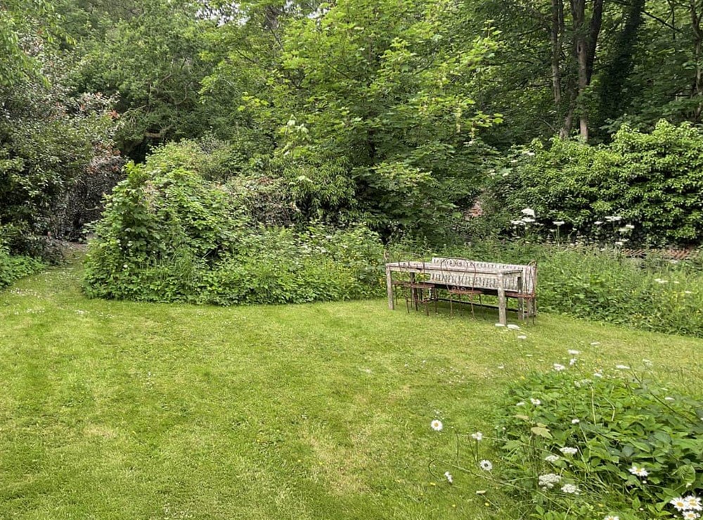 Sitting-out-area