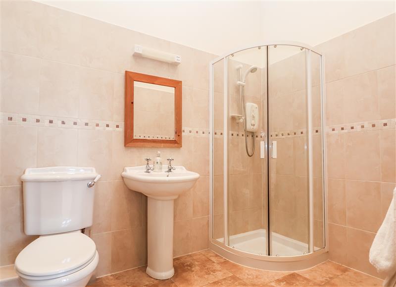 Bathroom (photo 2) at Cromwells Manor, Woodhey Green near Bunbury
