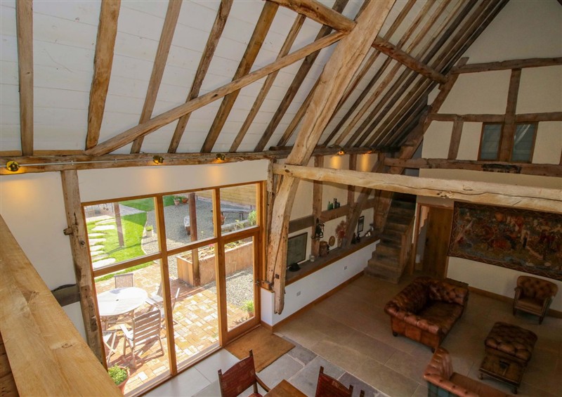 The setting (photo 3) at Crook Barn, Tenbury Wells