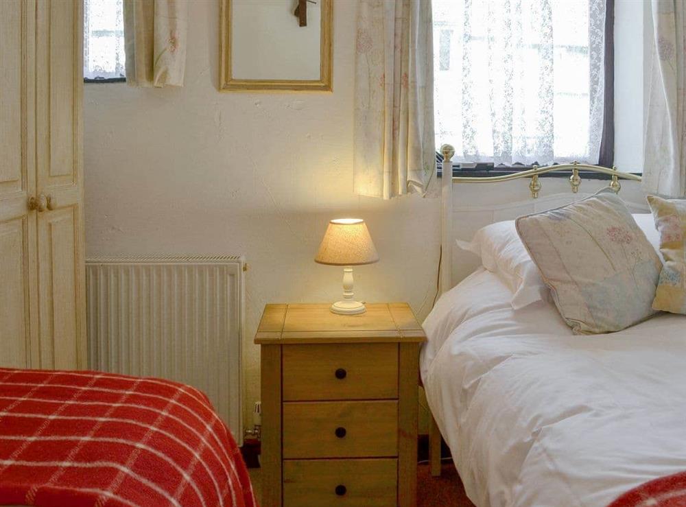 Twin bedroom at Cross Cottage in St Breward, Cornwall