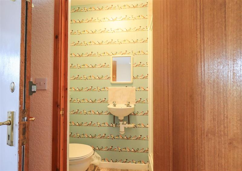 The bathroom (photo 2) at Crown & Mitre Hotel, Bampton near Shap