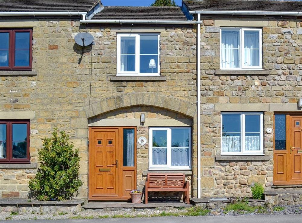Cosy terraced holiday home at Crown Courtyard Cottage in Grewelthorpe, near Masham, North Yorkshire