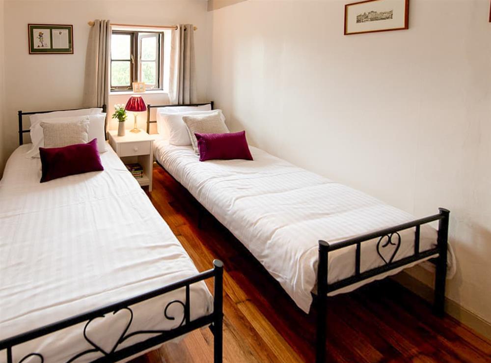 Twin bedroom (photo 3) at Crown Inn in Woolhope, near Ledbury, Herefordshire