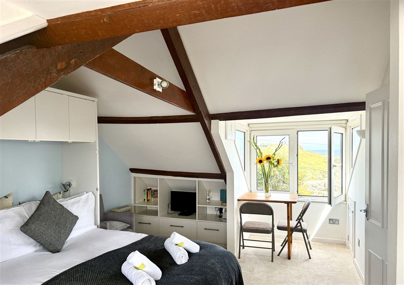This is a bedroom (photo 2) at Crows Nest, St Ives