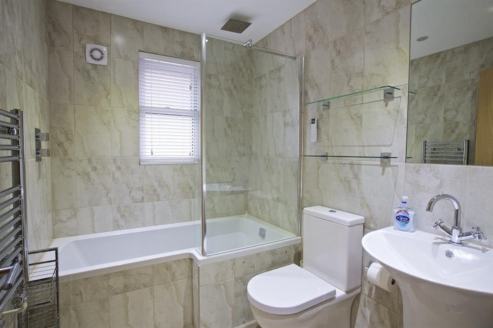 Beautiful, fully-tiled bathroom at Crowthers in , Dartmouth