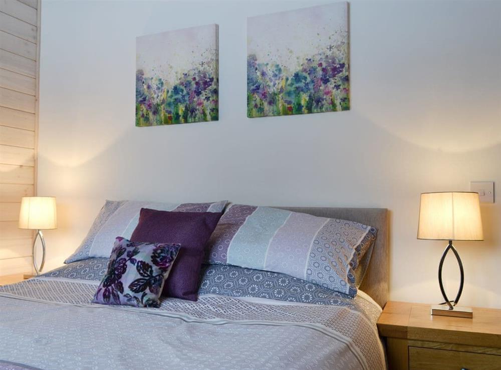 Relaxing en-suite double bedroom at Cruachan in Glentruim, near Newtonmore, Inverness-Shire