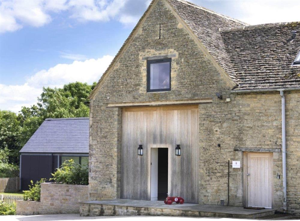 Impressive façade at The Cotswolds Barn, 