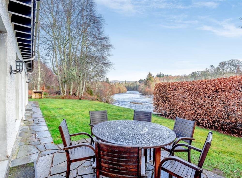Sitting-out-area at Cruives Lodge in Beauly, near Inverness, Inverness-Shire
