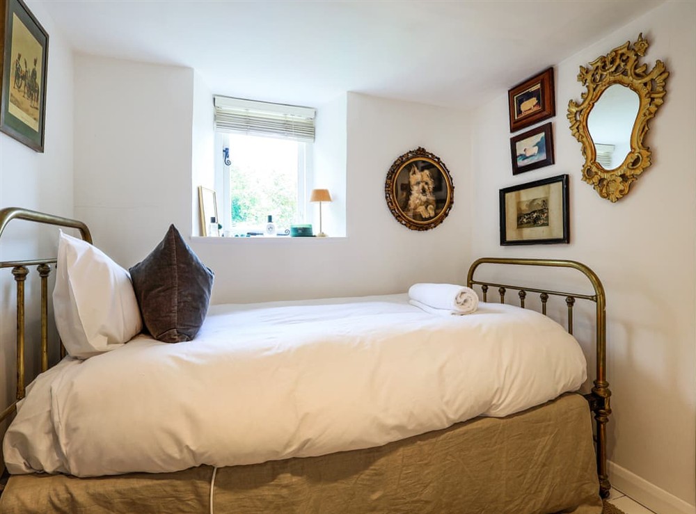 Single bedroom at Crumble Cottage in Bradford-on-Avon, Wiltshire