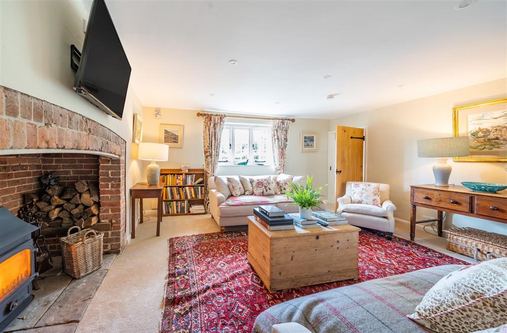 Enjoy cosy days and evenings in this delightful space at Crumpet Cottage, Dorchester