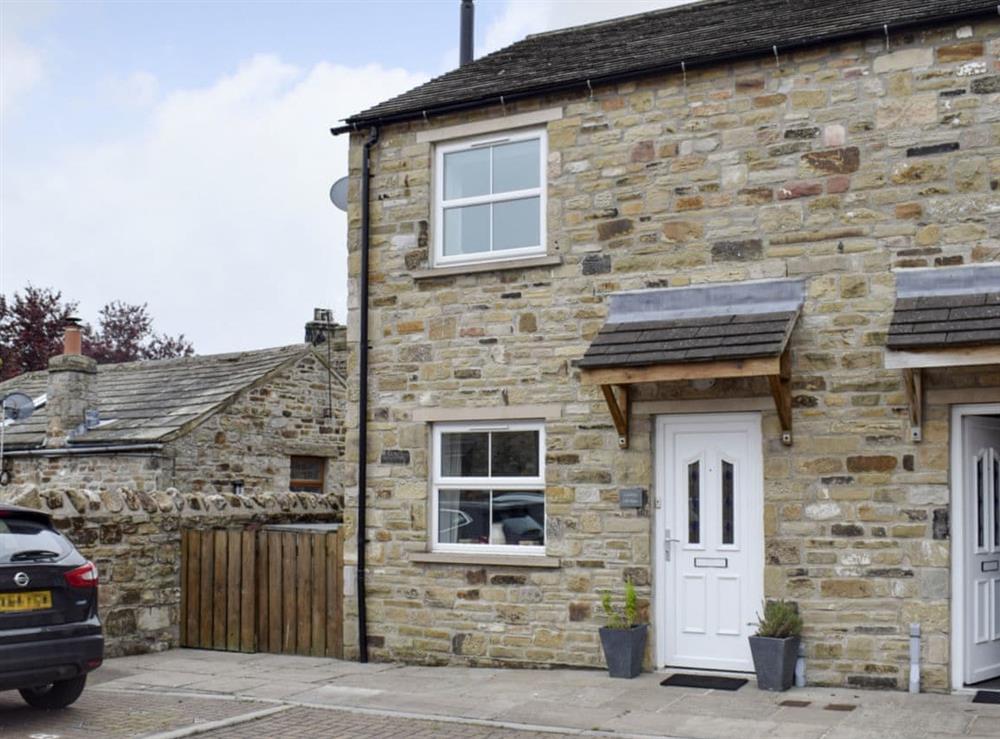 Attractive stone-built holiday home at Cuckoo Hill View in Reeth, near Richmond, North Yorkshire
