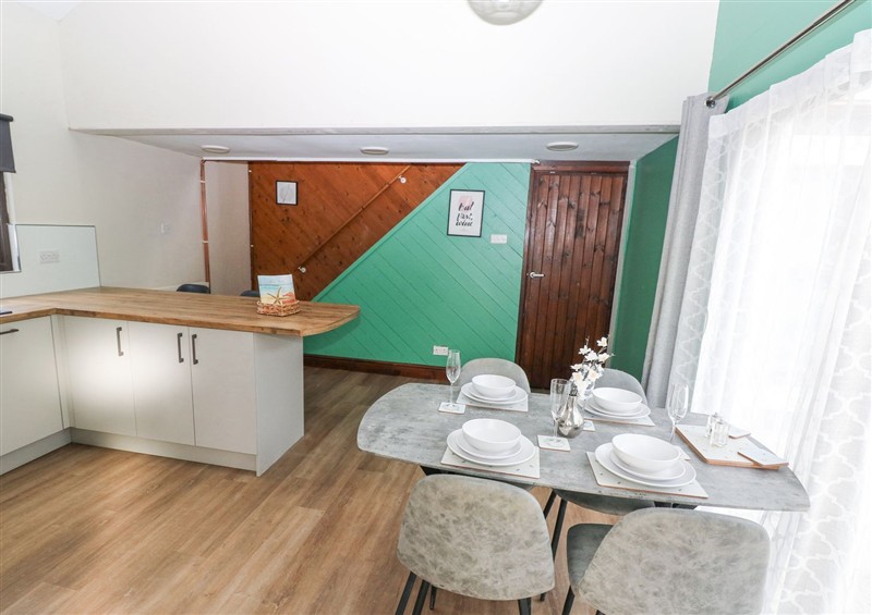 The kitchen (photo 2) at Cuddfan, Llanteg