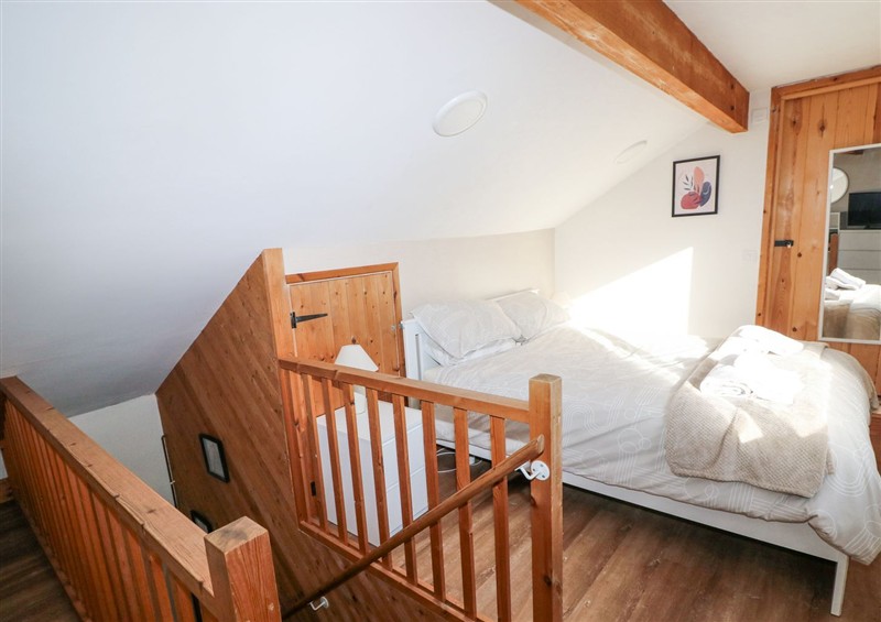 This is a bedroom (photo 3) at Cuddfan, Llanteg