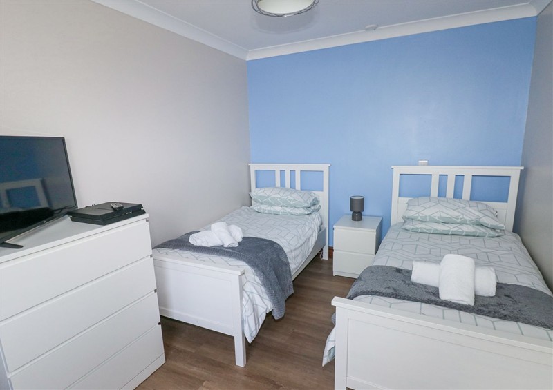 This is a bedroom (photo 4) at Cuddfan, Llanteg