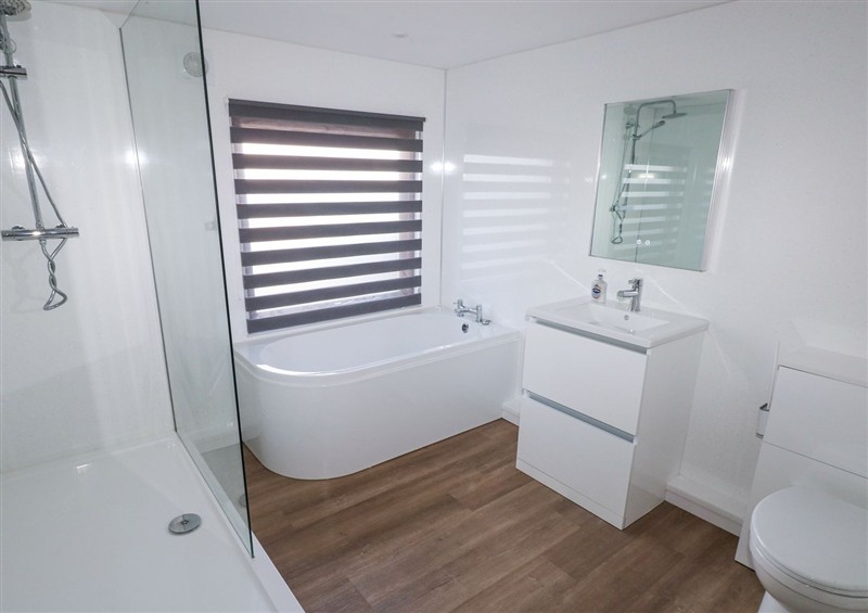 This is the bathroom at Cuddfan, Llanteg
