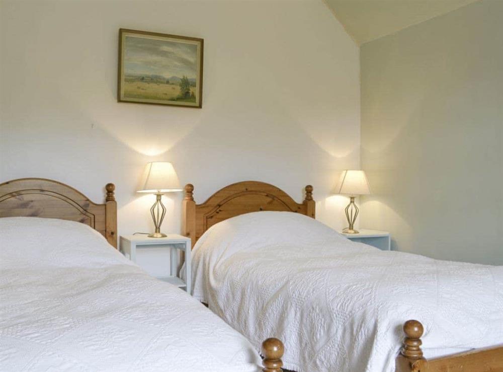 Good-sized twin bedroom at Cuil Lodge in Kilmelford, near Oban, Argyll