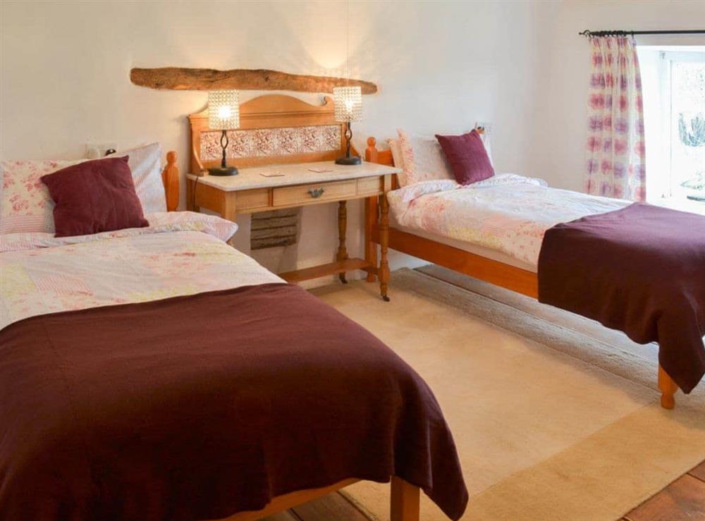Well-appointed twin bedroom at Culvada in Trebarwith, Delabole., Cornwall