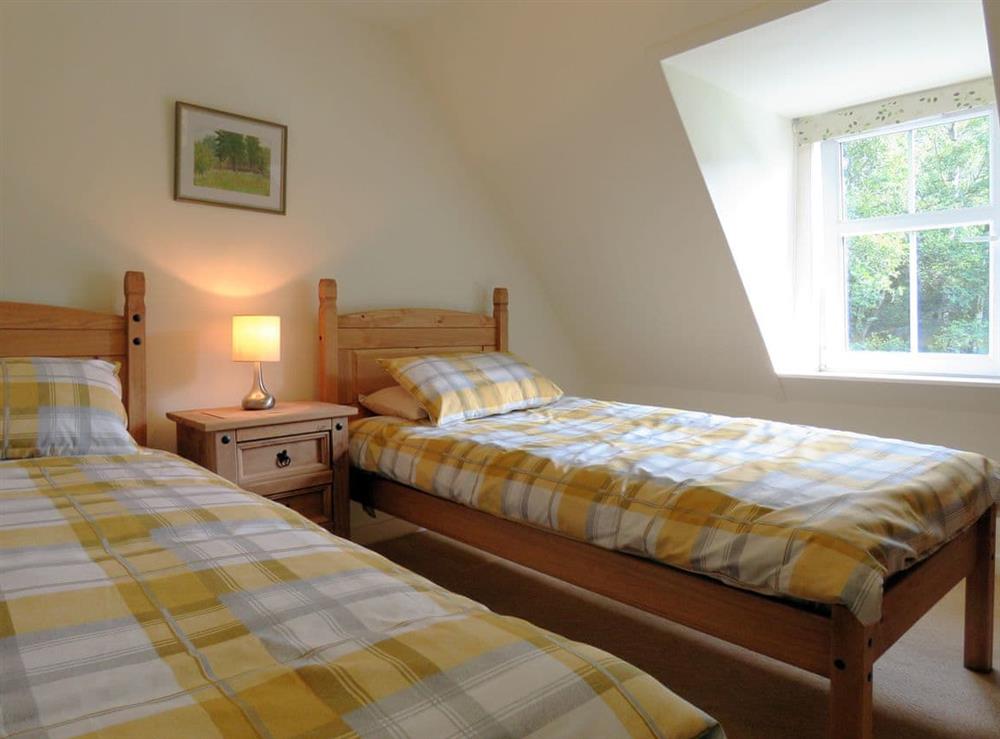 Twin bedroom at Curin Cottage in Strathconon, near Strathpeffer, Ross-Shire