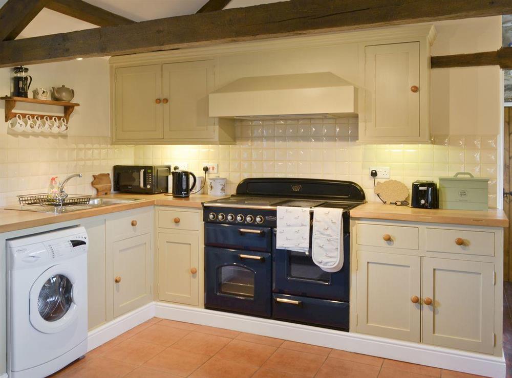 Stylish fully fitted kitchen at Curlew Barn in Leyburn, North Yorkshire