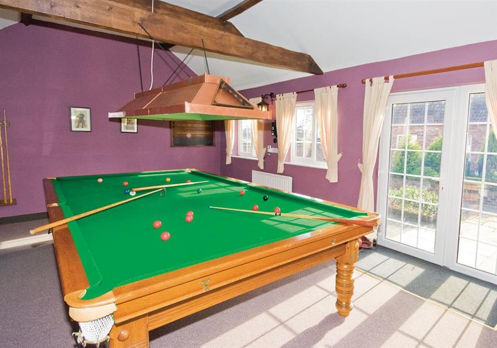Games room with full size snooker table at Curlew Cottage in Boston, Lincolnshire