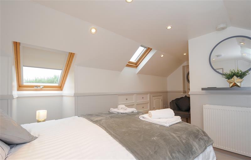 One of the 2 bedrooms (photo 4) at Curlew Lodge, Newquay