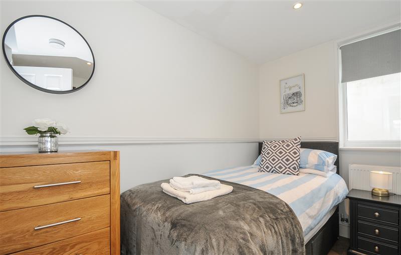 One of the 2 bedrooms at Curlew Lodge, Newquay