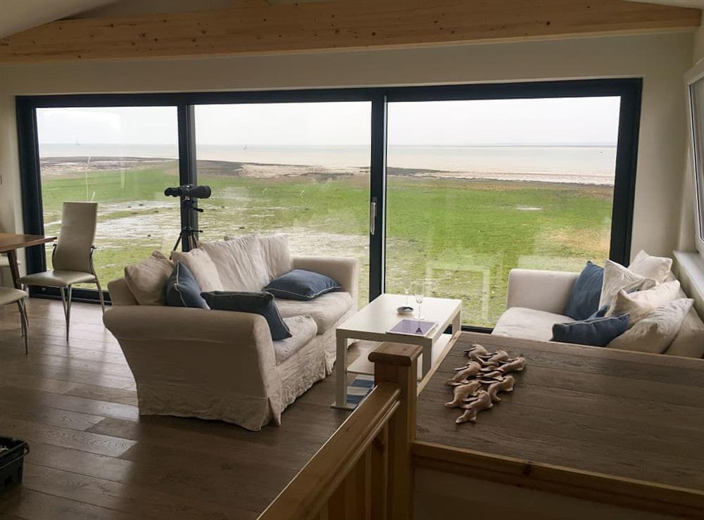 Living area at Curlew in Point Clear Bay, Essex