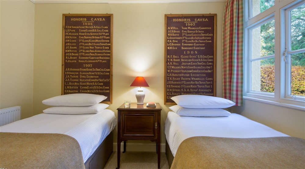 One of the twin bedrooms at Cutmadoc in Bodmin, Cornwall
