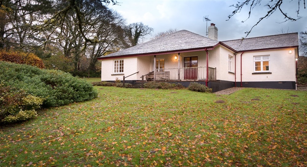 The exterior of Cutmadoc, Bodmin, Cornwall (photo 2) at Cutmadoc in Bodmin, Cornwall