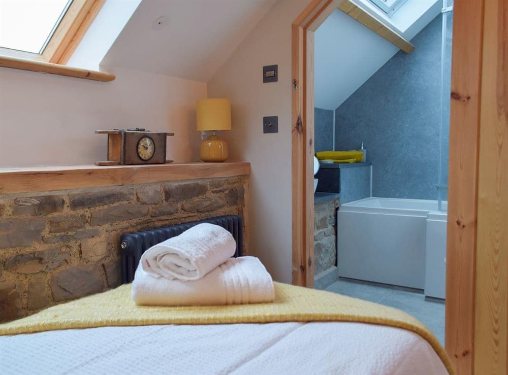 Twin bedroom (photo 2) at Cwm Hyfryd in Llanboidy, near Laugharne, Dyfed