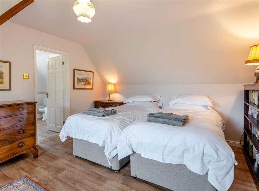 Twin bedroom at Cwmfron House in Tylwch, Powys