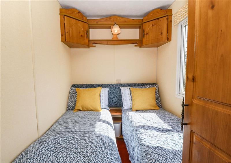 One of the 3 bedrooms (photo 2) at Cwrt y Ceffyl, Boduan near Morfa Nefyn