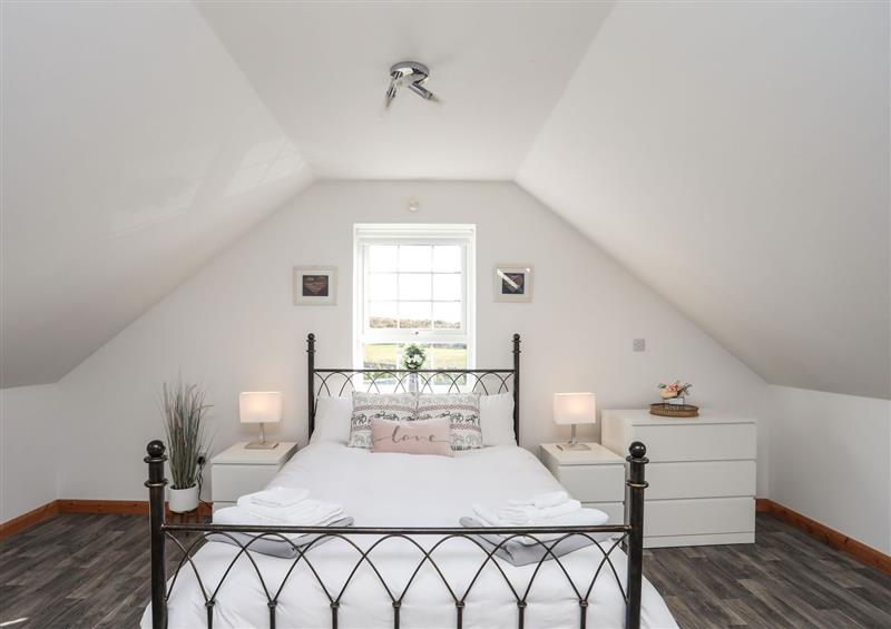 This is a bedroom at Cwt Ci, Bodffordd near Llangefni