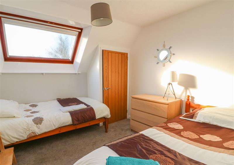 Twin bedroom at Cwtch Carys, Aberporth, Dyfed