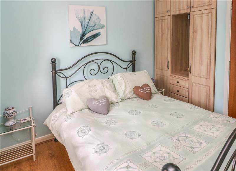 This is a bedroom at Cwtch Cottage, Broad Haven