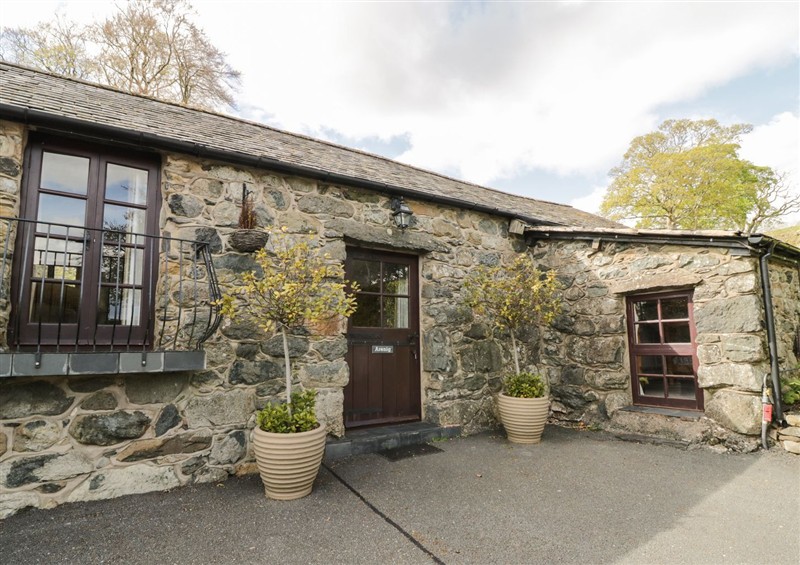 Outside Cyffdy Cottage - Arenig at Cyffdy Cottage - Arenig, Parc near Bala