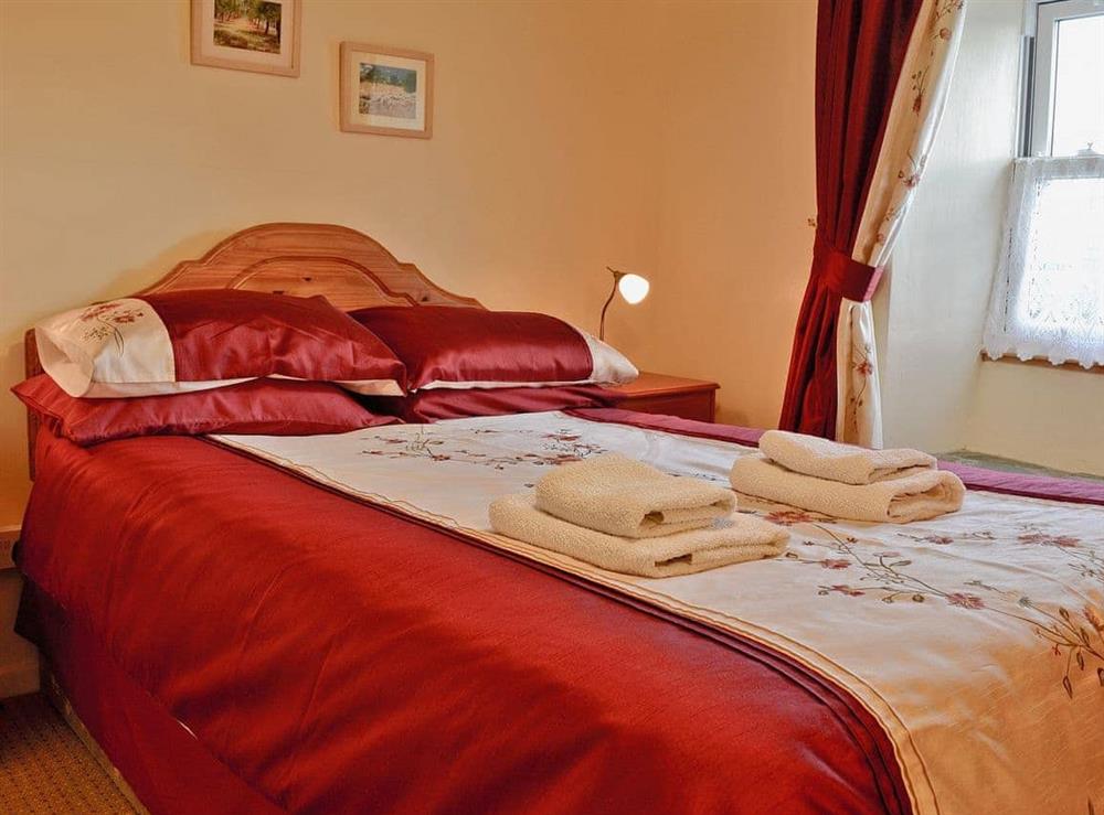 Double bedroom at Cyll y Felin Fawr 1 in Aberdaron, Gwynedd