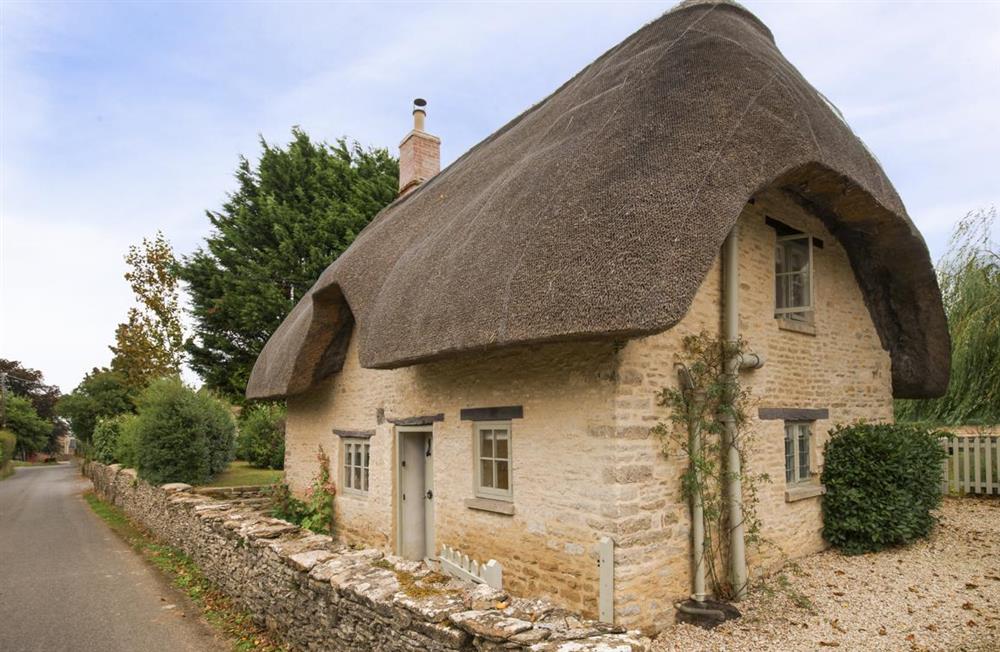 Daffodil Cottage at Daffodil Cottage in Cirencester, Gloucestershire