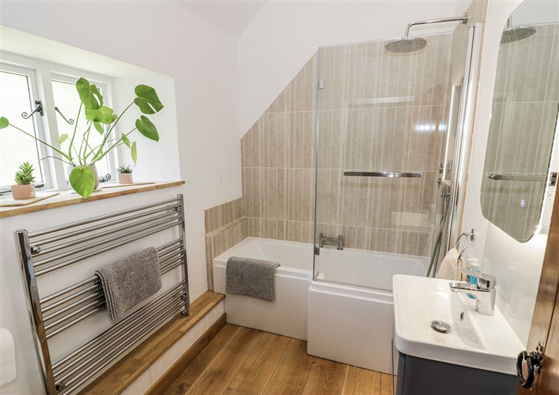 Bathroom at Dairy Cottage, Minster Lovell