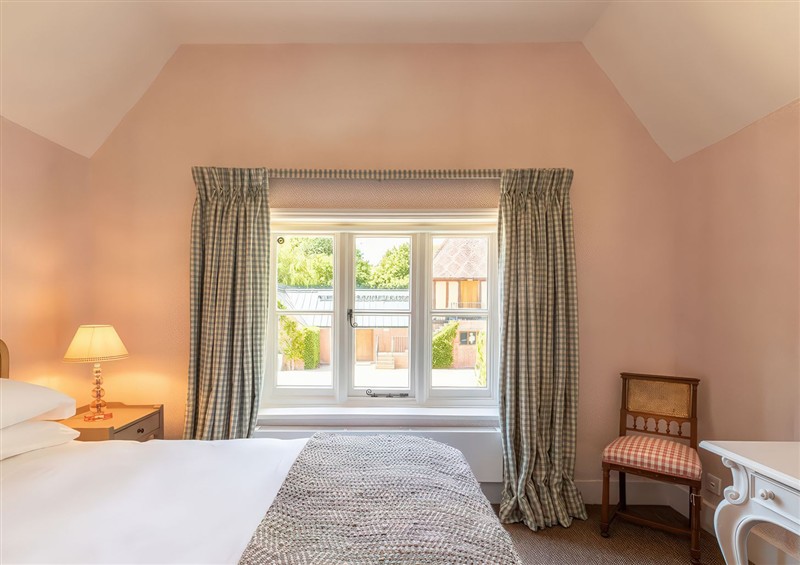 A bedroom in Dairy Cottage at Dairy Cottage, Waddeston