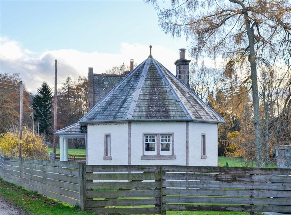 Situated in a peaceful location at Dairy Cottage in Whitehouse, near Alford, Aberdeenshire
