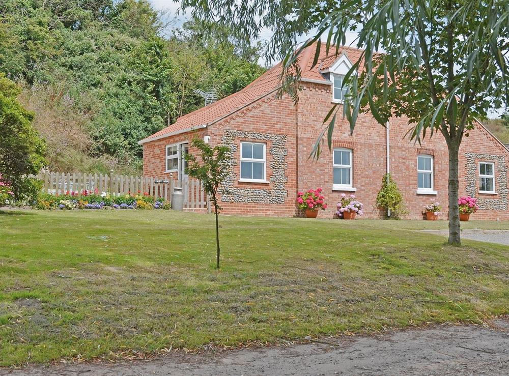 Photos of Dairy Farm Cottage, West Caister, Norfolk