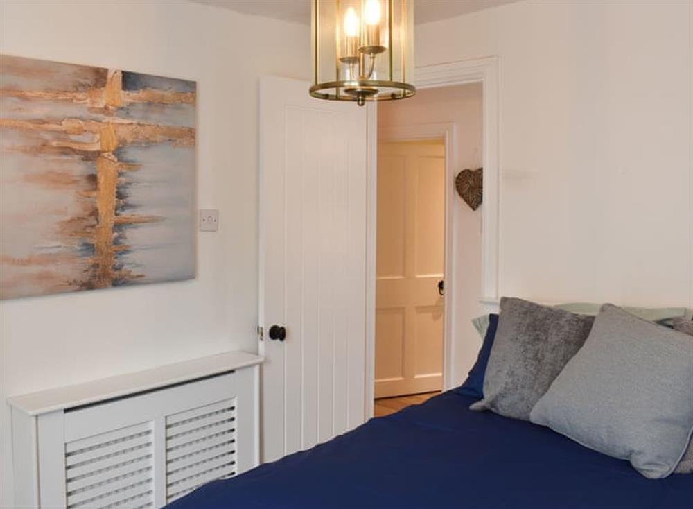 Welcoming double bedded room at Daisy Cottage in Shaldon, Devon